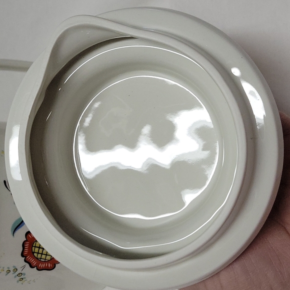 Vintage Johnson Bros. Bergeron coffee pot. Made in England. - Picture 3 of 5